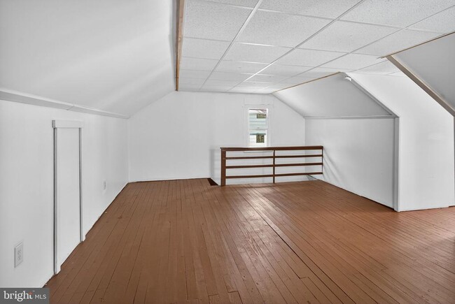 Building Photo - 23 N Greenwood St