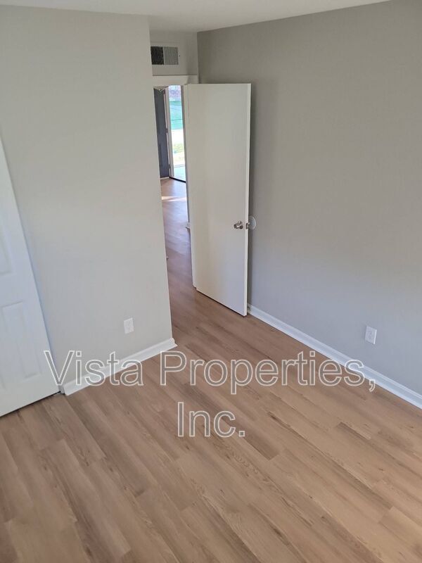 Building Photo - 4808 Saddlebrook Ln