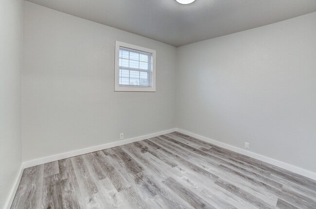 Building Photo - MUST SEE Remodeled Sapulpa Home