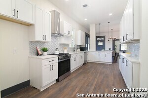 Building Photo - 207 Loretta Pl