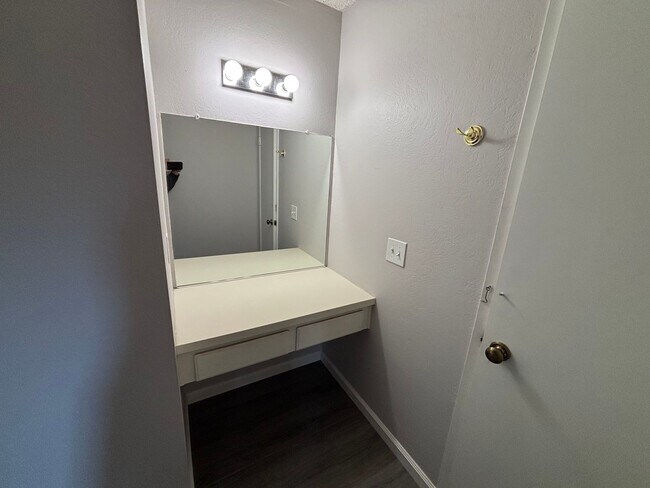 Building Photo - 321 Inger Dr