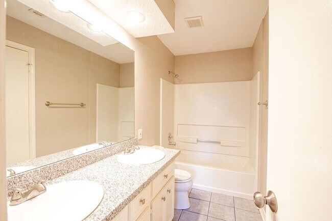 Building Photo - 1011 Hamblen Rd