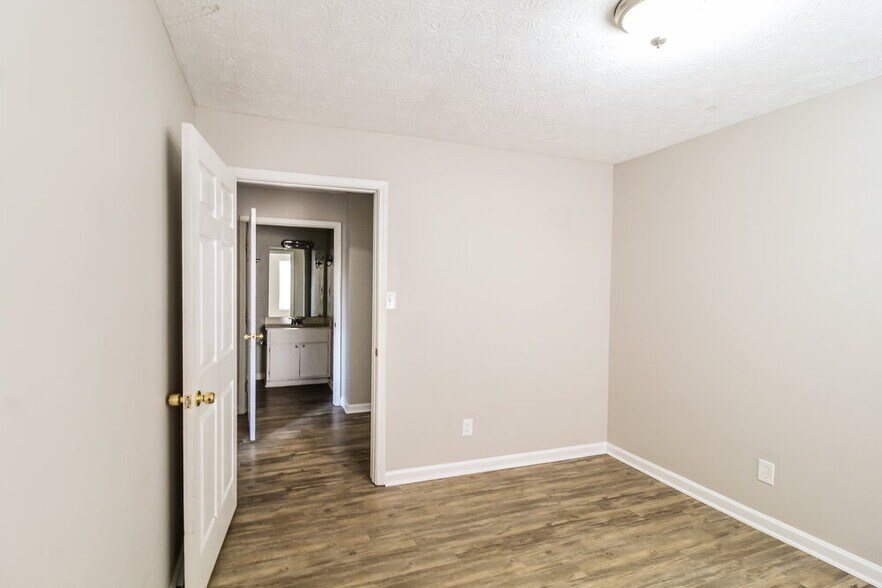 Building Photo - 4265 Loveless Pl