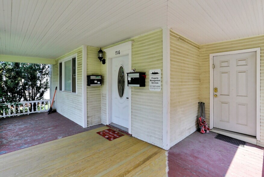 Building Photo - 716 N Walnut St