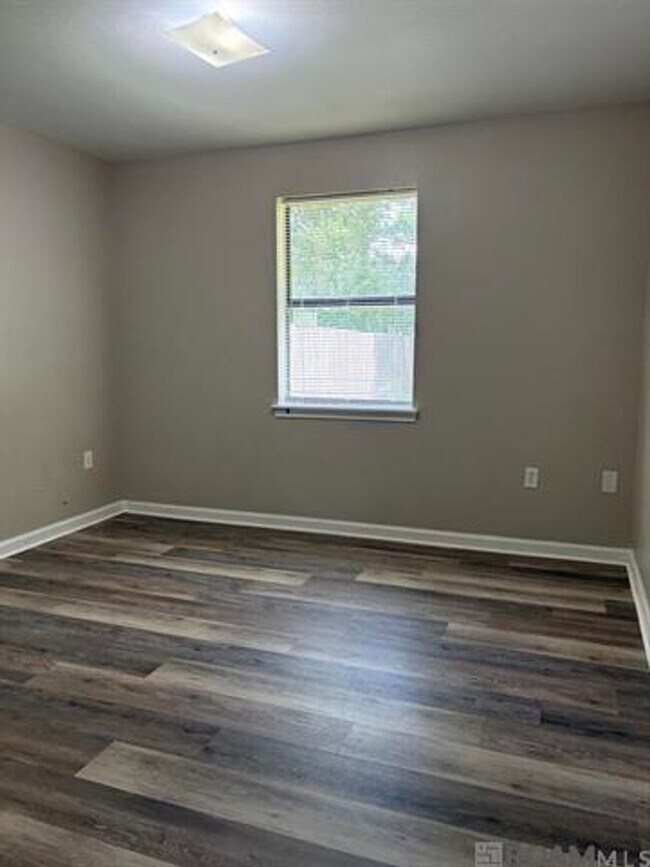 Building Photo - 13431 Briargrove Ave