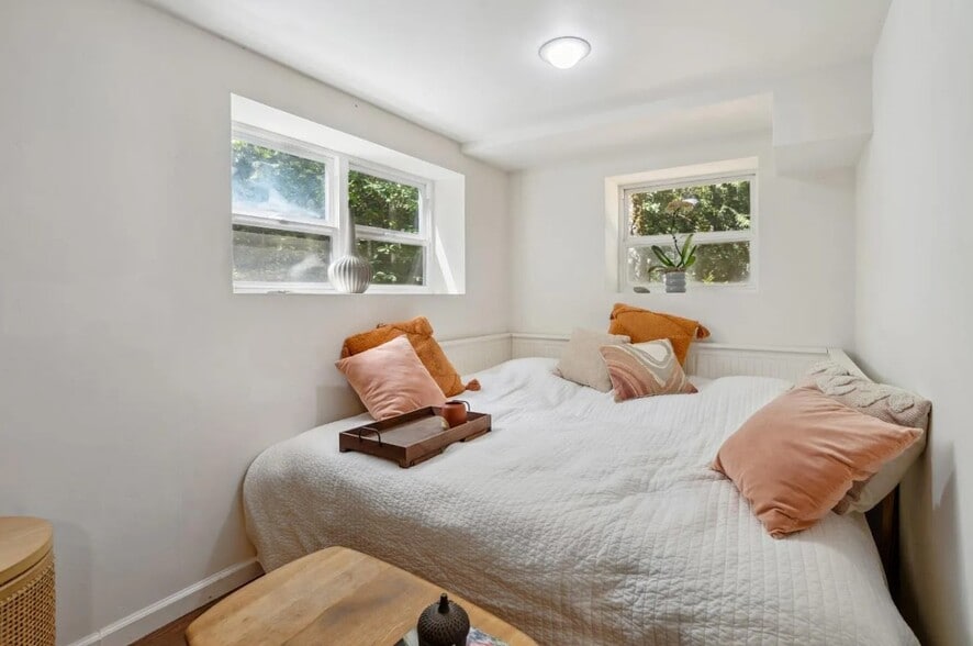 Building Photo - 1155 Fanning Grade