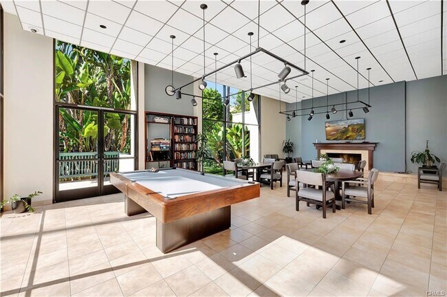 Building Photo - 564 N Bellflower Blvd