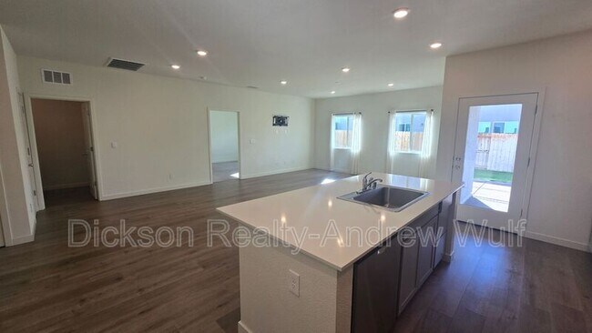 Building Photo - 7571 Grassy Plns Dr