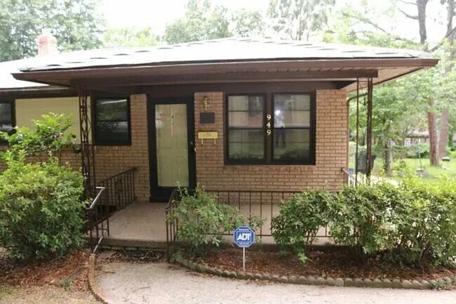 Building Photo - 949 Howard St