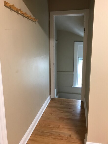 Building Photo - 1703 W Irving Park Rd