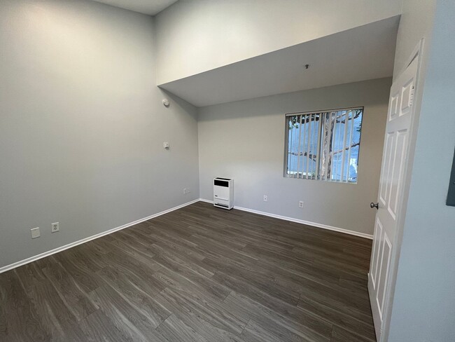 Interior Photo - 1015 2nd Street