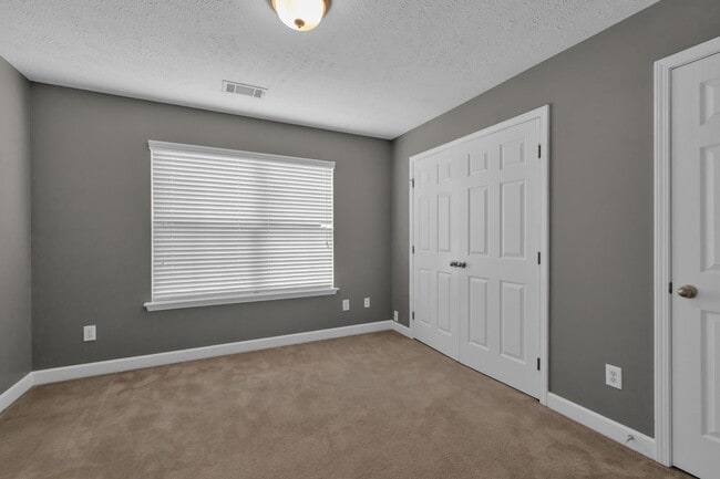 Building Photo - HUGE HOME IN CAIN RIDGE AT AN AMAZING PRIC...
