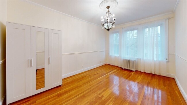 Building Photo - 311 Tappan St