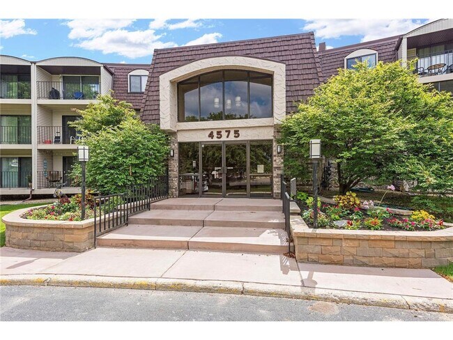 Building Photo - 4575 W 80th St Cir