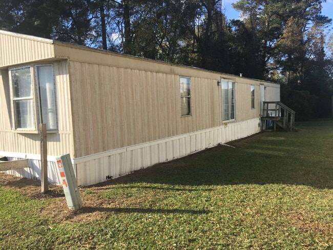 Building Photo - 3 BR | 2 BA Mobile Home in Goldsboro *Patetown Rd location*