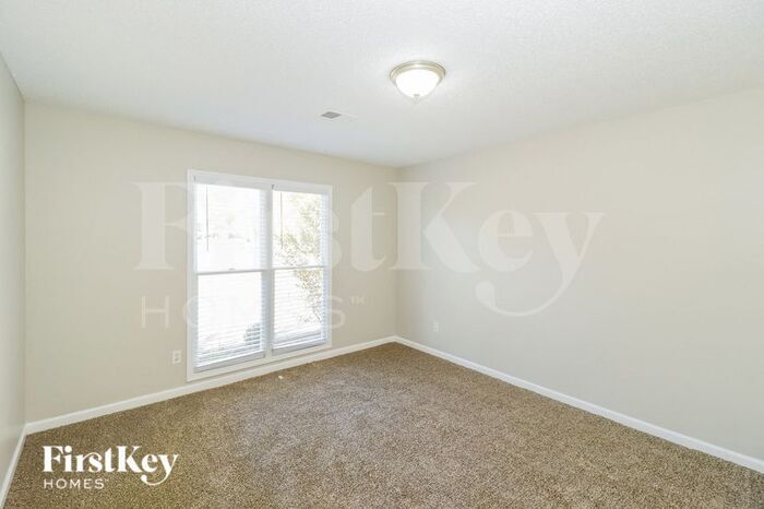 Building Photo - 8827 Dewberry Ln