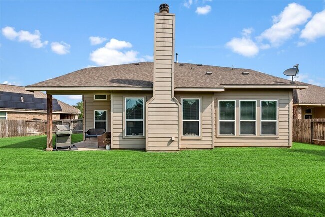 Building Photo - 32027 Steven Springs Dr
