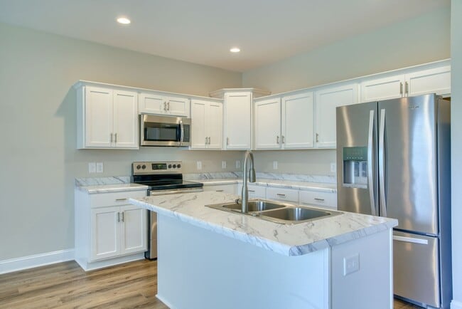 Building Photo - 329 S Stingray Ln