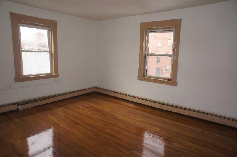 Building Photo - 9 Winship St