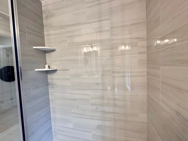 Building Photo - 57 Salem St