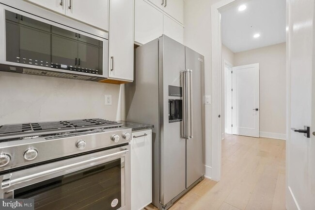 Building Photo - 12321 Potomac Hunt Rd