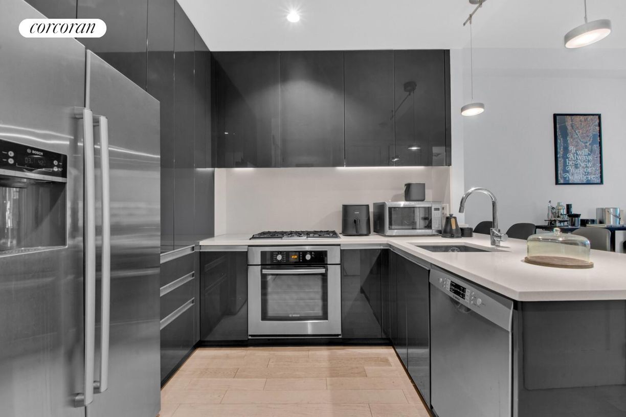 Building Photo - 4415 Purves St