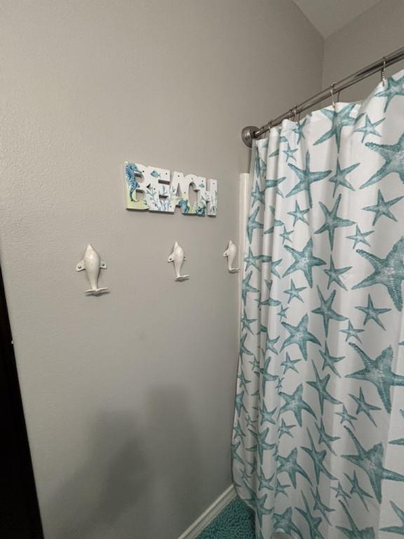 Building Photo - 1989 Admiral Ln