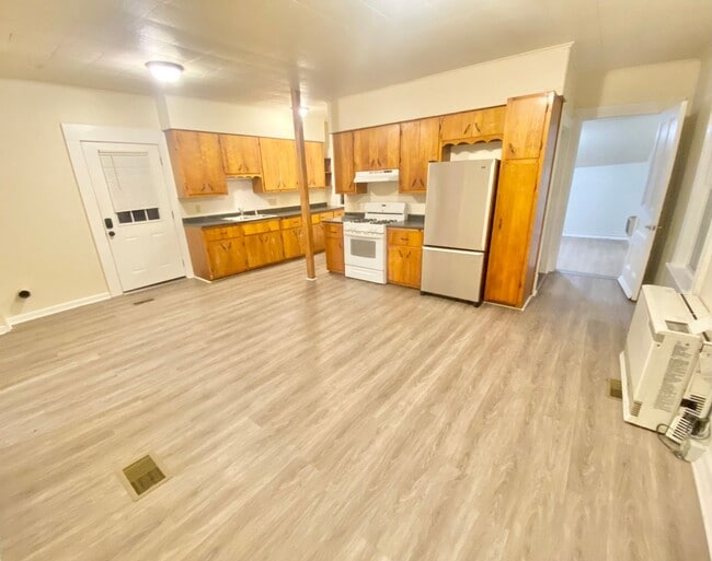 Building Photo - 180 Federal St