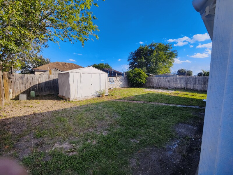 Building Photo - 2803 Pompeii St