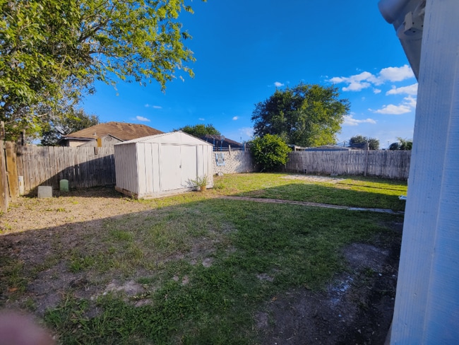 Building Photo - 2803 Pompeii St