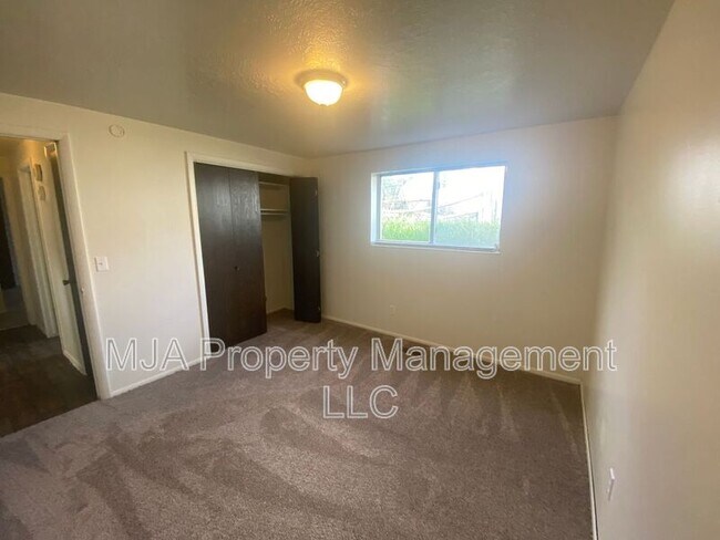 Building Photo - 1428 W 300 N