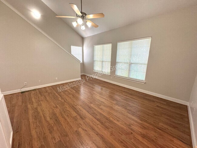 Building Photo - 3BD/3BA FOR RENT