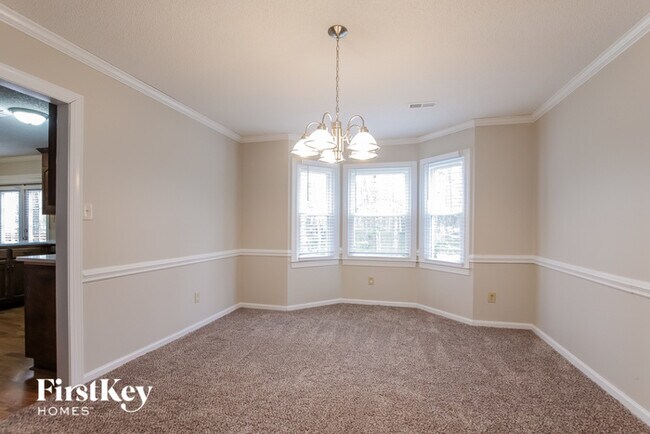 Building Photo - 2310 Fernridge Ln