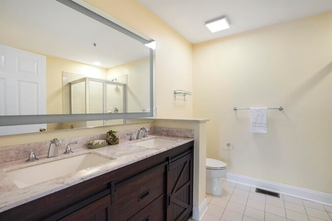 Building Photo - 80 Lyon Ct