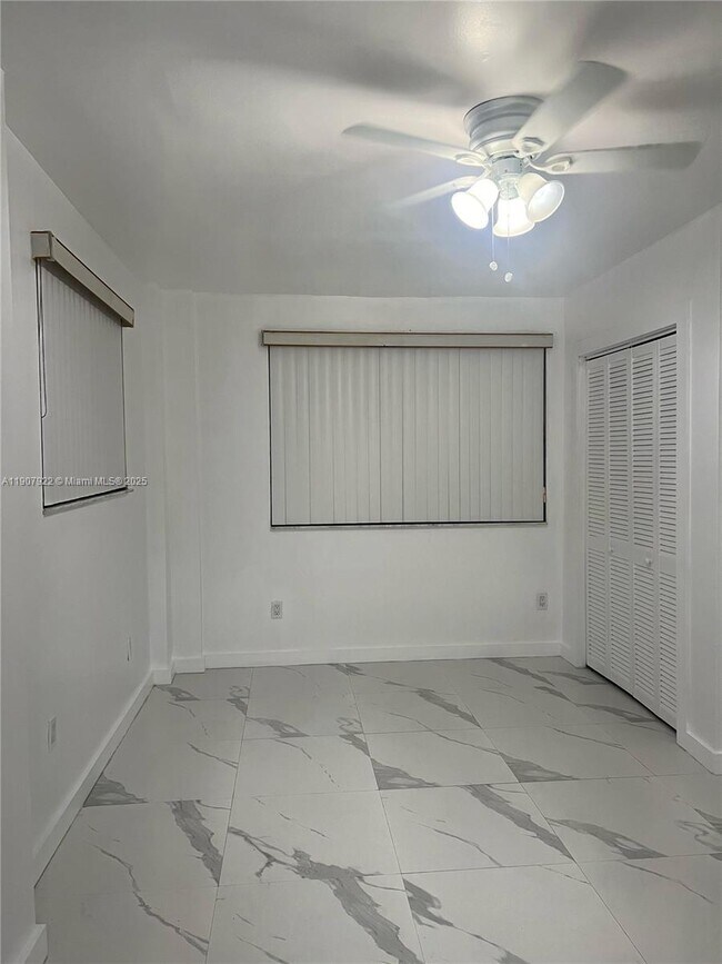 Building Photo - 9920 SW 32nd St