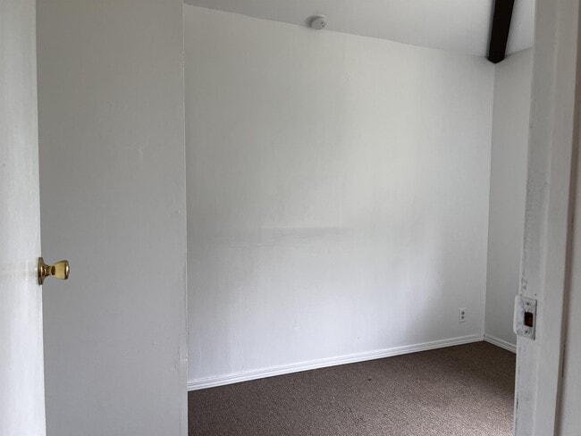 Building Photo - 15-1880-1880 22nd Ave