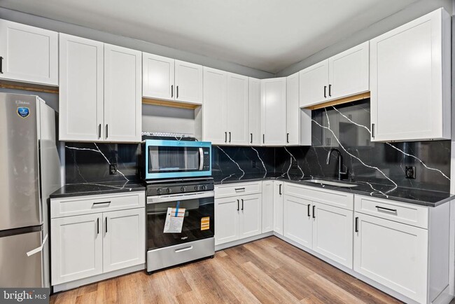 Building Photo - 3045 Weikel St