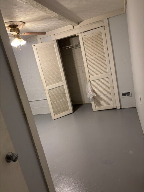 Building Photo - 208 Omar St