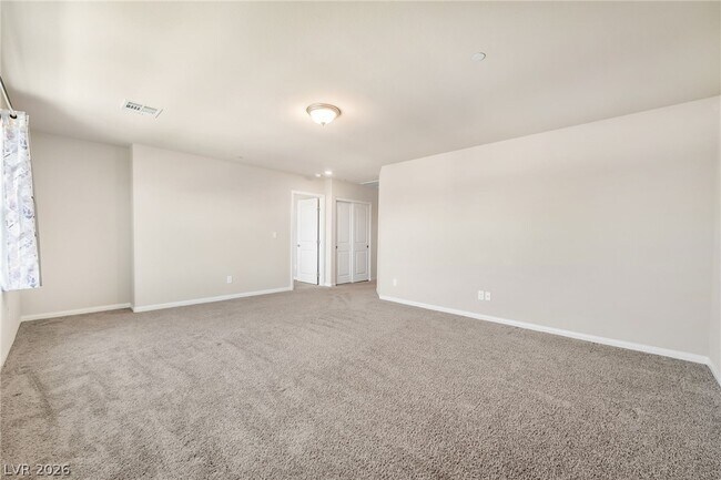 Building Photo - 472 Silverweed Ave