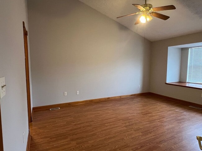 Building Photo - MARINERS POINTE CONDOS     -   HOA