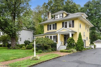 Building Photo - 136 Stanmore Pl