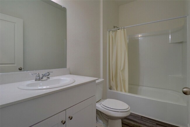 Building Photo - 613 Colgate Cir