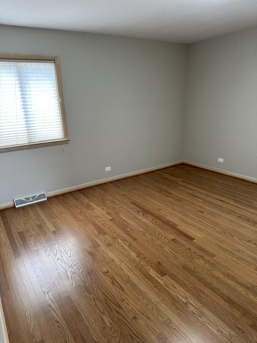 Building Photo - 2712 2nd Private Rd