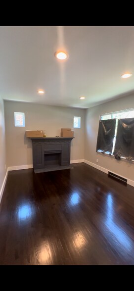 Building Photo - 3828 Nelson Dr