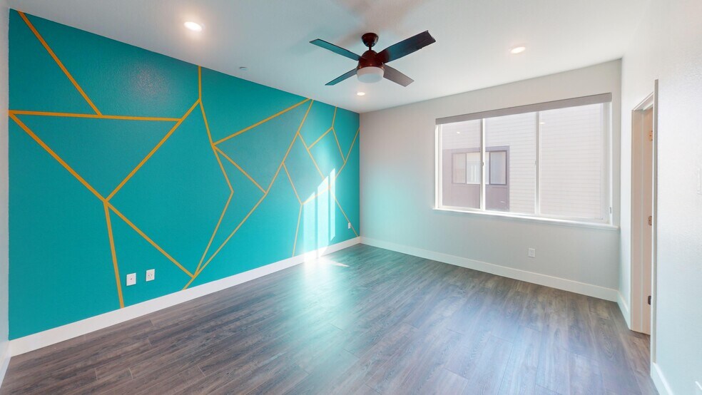 Building Photo - 44819 S Grimmer Blvd