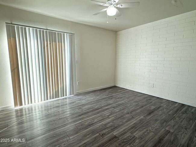 Building Photo - 1625 W Fillmore St