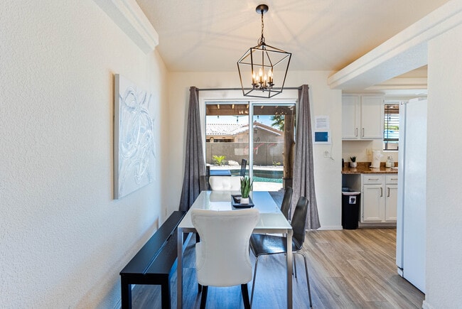 Building Photo - 3280 Rocking Horse Dr