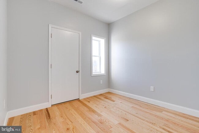 Building Photo - 2323 Whittier Ave