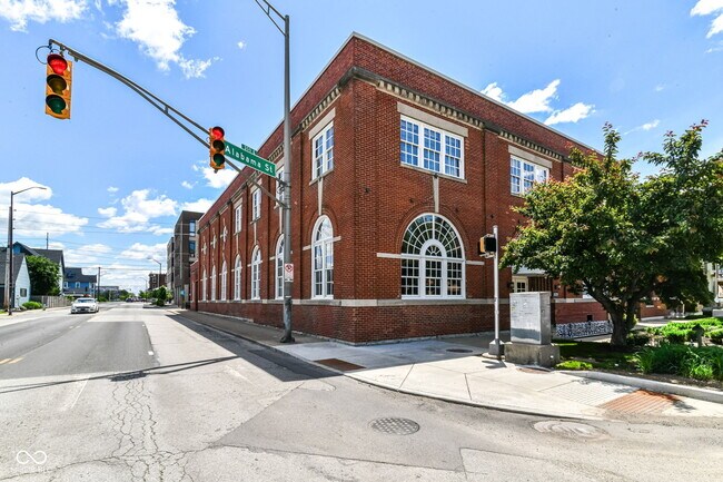 Building Photo - 1529 Alabama St