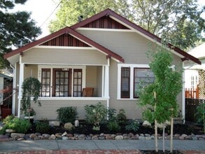 Building Photo - 346 Carrillo St